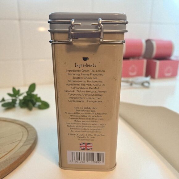 Charbrew Hunny & Lemon Tea 60 Tea Bags Winnie the Pooh Tin Collectible - Picture 2 of 5